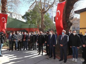 Halk ozanı Özay Gönlüm unutulmadı