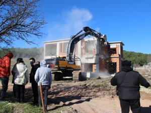 Bornova Belediyesinin yıkımına vatandaştan tepki