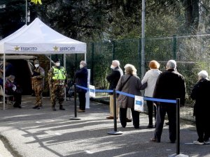 İtalya’da son 24 saatte 13 bin 144 yeni vaka