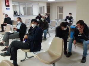 Ödemesini son güne bırakanlar vergi dairelerinde adeta gece mesaisi yaptı