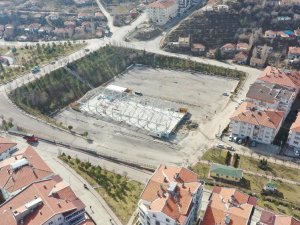 Mamak Belediyesi Şahap Gürler Pazaryeri’nde sona yaklaştı
