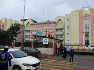 Kartal’da kısıtlama sonrası öğrencilerin ilk ders heyecanı başladı