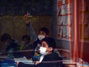 Öğrenciler sınıflarına kavuştu