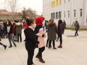 Afyonkarahisar’da 40 bin öğrenci yüz yüze eğitime başladı