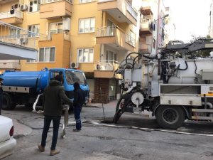 Kanalizasyon hattından çıkanlar şok etti