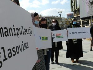 Kosova’da azınlık topluluklardan seçim protestosu