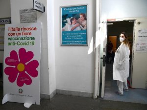 İtalya’da son 24 saatte 17 bin 83 yeni vaka