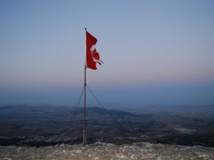 Denizli’de Ülkü Ocakları 1840 metre yükseklikte Türk bayrağını değiştirdi