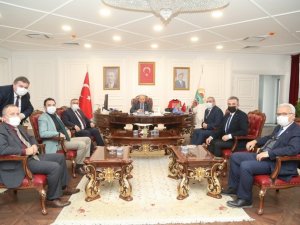 Başkan Demirtaş: “İşçilere en iyi imkanları sağlamaya çalışıyoruz”