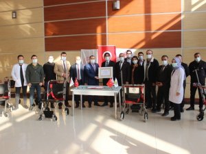 Cizre TSO’dan Devlet Hastanesine tekerlekli sandalye bağışı
