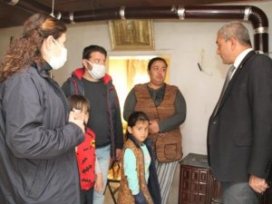 Başkan Kaplan’dan evi yanan aileye yardım eli