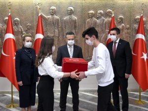 ’Anadolu Gönül Yolu’ projesinin Ay-Yıldızlı Türk Bayrağı Aydın’da