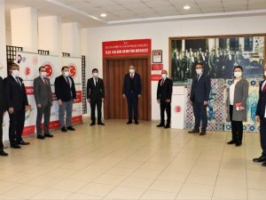 Sultanbeyli İlçe Salgın Denetim Merkezi kontrolü elden bırakmıyor