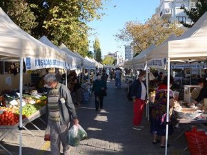 Kuşadası Belediyesi’nden yerel üreticiye salgın desteği