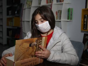 İstiklal Marşı okuma yarışmasında ödülü kabul etmedi