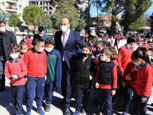 Pamukkale Belediyesinden 20 bin öğrenciye dergi sürprizi