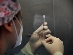 İtalya’da Covid-19’u atlatanlara tek doz aşı yapılacak