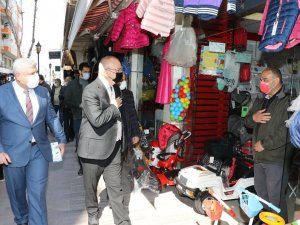 Başkan Ergün, yeni normalleşme ile ilgili vatandaş ve esnafı bilgilendirdi