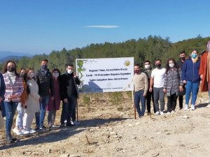 AK Parti Kuşadası Gençlik Kolları’ndan örnek etkinlik