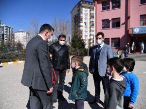 Pursaklar’da okullar öğrenciler için hazırlandı