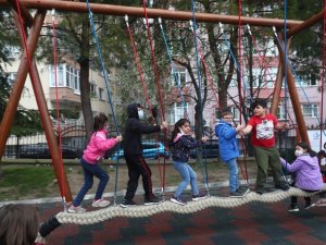 Bağcılar’da parklar yenilendi