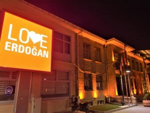 New York’taki ‘Stop Erdoğan’a Sandıklı’dan ’Love Erdoğan’lı cevap