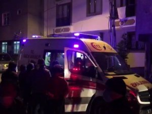 Sancaktepe’de apartmanda çıkan yangında 3 kişi dumandan etkilendi