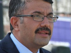 Vali Çelik: "Kadınlar toplumun temel taşları"