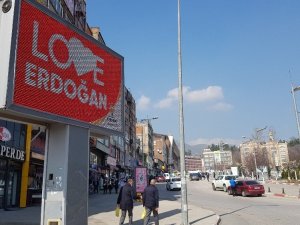 Karabük ve Zonguldak’ta “Love Erdoğan" görseli LED ekranlara yansıtıldı