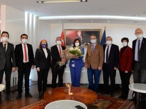 CHP Aydın’dan Başkan Çerçioğlu’na Kadınlar Günü kutlaması