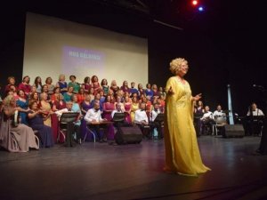 Önder kadın ödülü Aysel Gürel’e