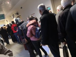 Sağlık ararken sağlıklarını hiçe sayıyorlar