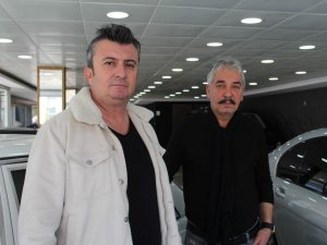 İzmir’de akıl almaz olay: Galericinin 1.6 milyon TL dolandırıldığı iddiası