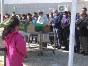 Çekmeköy’de inşaatta ölü bulunan 2 çocuğun cenazesi toprağa verildi