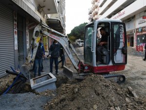 Kuşadası’nda caddelerdeki yenileme çalışmalarının kapsamı genişledi