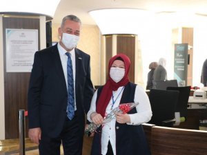 Tekden Hastanesi, 8 Mart Dünya Kadınlar Günü’nde kadın çalışanlarını unutmadı