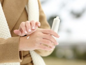 Soğuk kış günleri deri hastalıklarına sebep olabilir