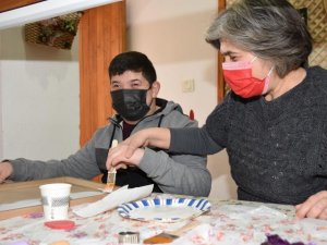 Şehzadeler Belediyesinin kursu salgın sürecinde derman oldu
