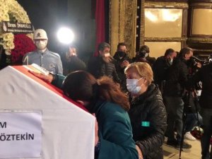 Usta oyuncu Rasim Öztekin için Ses Sineması’nda tören düzenlendi