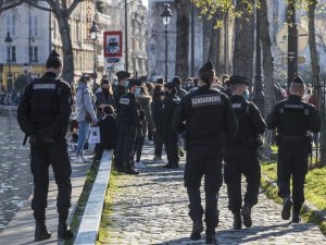 Fransa’da son 24 saatte 30 bin 303 yeni vaka