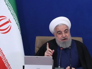 İran Cumhurbaşkanı Ruhani, İngiltere Başbakanı Johnson ile görüştü