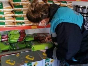 Aslanapa’da market ve yem bayilerinde fiyat kontrolü