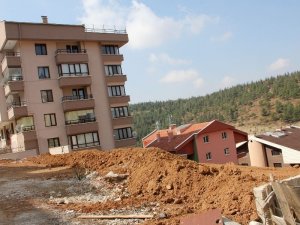 Çankaya’nın Akpınar Mahallesi’ndeki yapı yasağı kaldırıldı