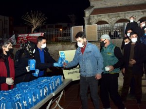 Aliağa Belediyesinden kandil simidi ikramı