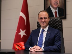Başkan Örki, “Gençlerimiz İstiklal Marşımızı dikkatlice, özümseyerek okumalı ve bir rehber olarak görmelidirler”