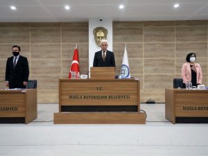 Büyükşehir Mart ayı meclisi İstiklal Marşı ile açıldı