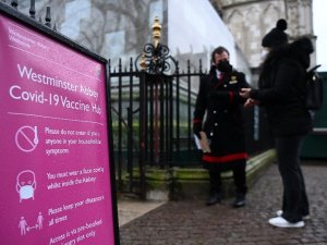 İngiltere’de son 24 saatte Covid-19’a bağlı 181 can kaybı