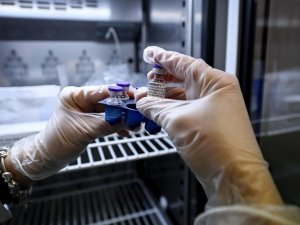 Japonya’da Covid-19 aşısına yan etki gösterenlerin sayısı artıyor