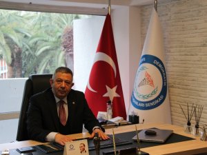 Sağlık çalışanları, virüsle insanüstü gayretle mücadele ettiler