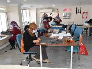 Kadınlar kursta çocuklar kreşte